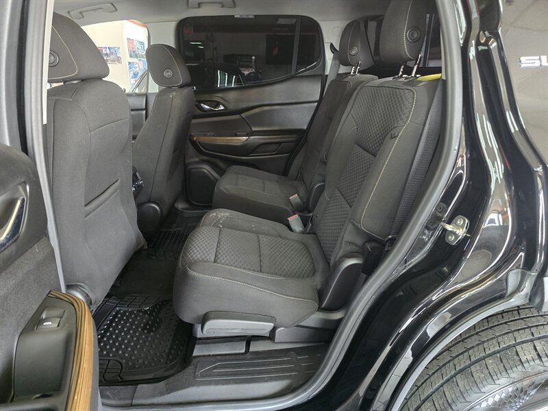 2018 GMC Acadia SLE-2 4DR SUV 4X4 - Photo 11 - Hamilton, OH 45015