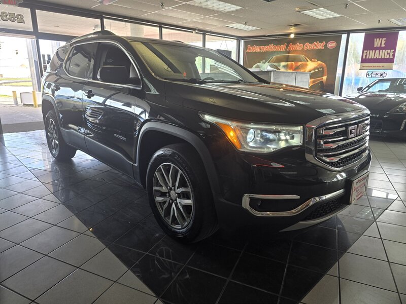 2018 GMC Acadia SLE-2 4DR SUV 4X4 - Photo 3 - Hamilton, OH 45015