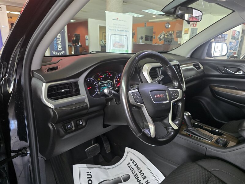 2018 GMC Acadia SLE-2 4DR SUV 4X4 - Photo 8 - Hamilton, OH 45015