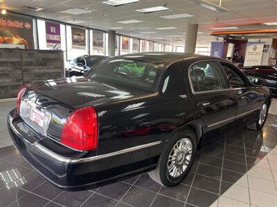 2009 Lincoln Town Car Signature Limited   - Photo 6 - Hamilton, OH 45015