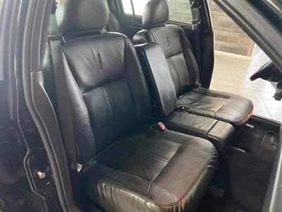 2009 Lincoln Town Car Signature Limited   - Photo 21 - Hamilton, OH 45015