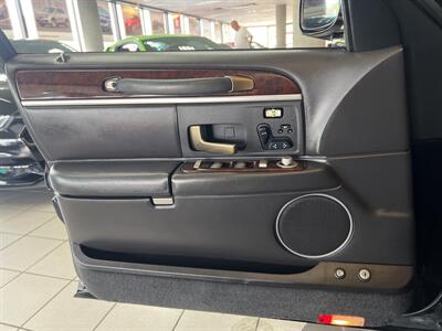 2009 Lincoln Town Car Signature Limited   - Photo 15 - Hamilton, OH 45015