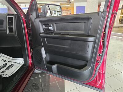 2018 RAM 1500 Express   - Photo 12 - Hamilton, OH 45015