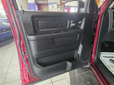 2018 RAM 1500 Express   - Photo 7 - Hamilton, OH 45015