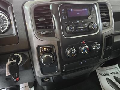 2018 RAM 1500 Express   - Photo 18 - Hamilton, OH 45015