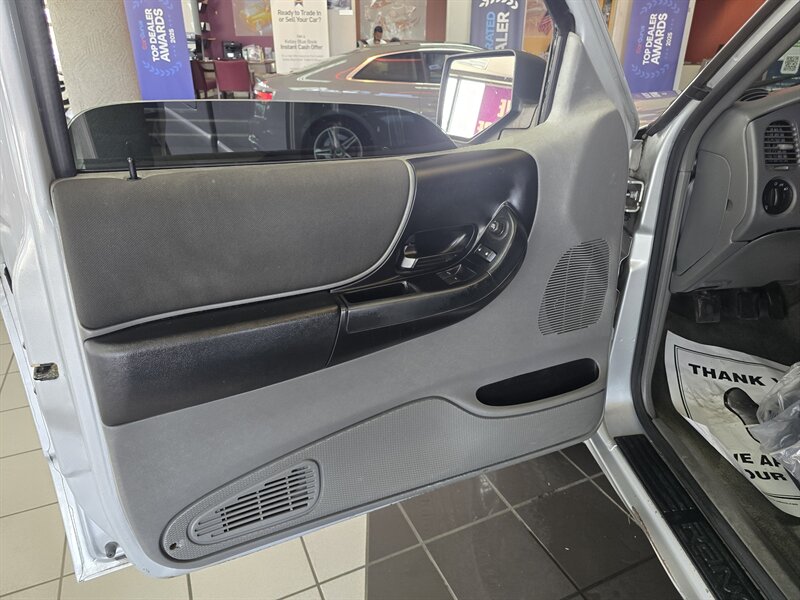 2011 Ford Ranger XLT EXTENDED CAB - Photo 7 - Hamilton, OH 45015