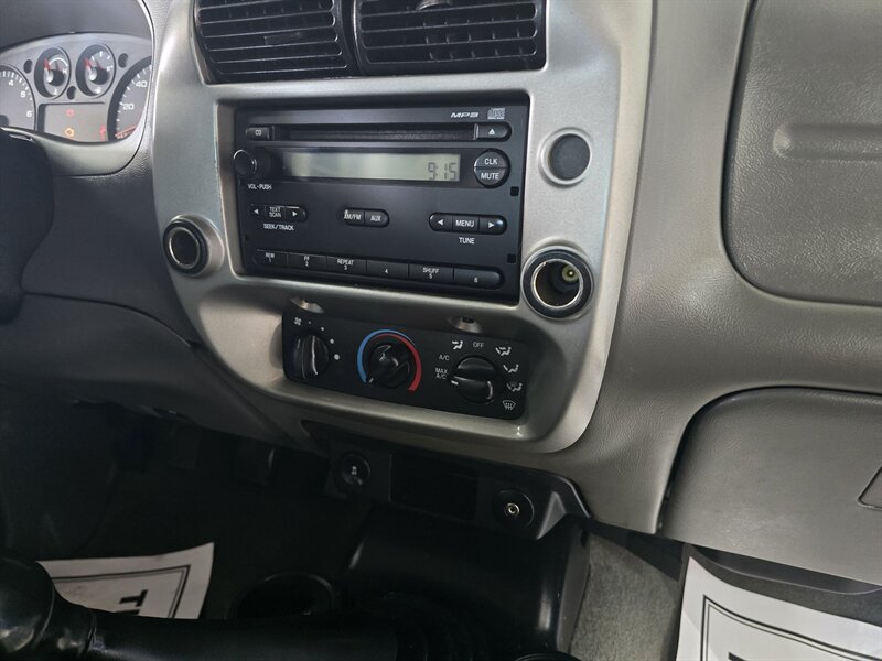2011 Ford Ranger XLT EXTENDED CAB - Photo 23 - Hamilton, OH 45015
