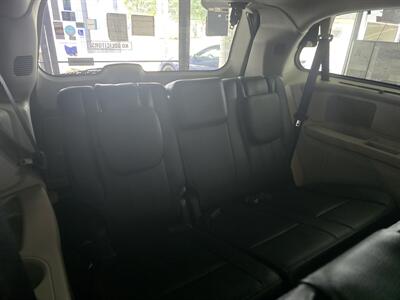 2015 Chrysler Town & Country Touring   - Photo 17 - Hamilton, OH 45015