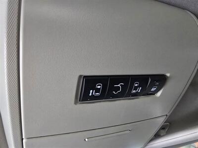 2015 Chrysler Town & Country Touring   - Photo 31 - Hamilton, OH 45015