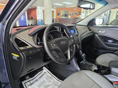 2015 Hyundai SANTA FE Sport 2.4L 4DR SUV   - Photo 8 - Hamilton, OH 45015