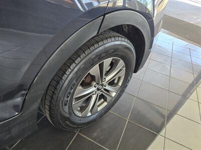 2015 Hyundai SANTA FE Sport 2.4L 4DR SUV   - Photo 28 - Hamilton, OH 45015