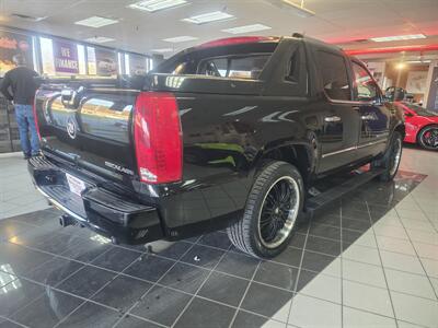 2009 Cadillac Escalade EXT SPORT4DR CREW AWD   - Photo 4 - Hamilton, OH 45015