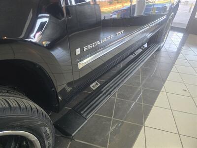 2009 Cadillac Escalade EXT SPORT4DR CREW AWD   - Photo 32 - Hamilton, OH 45015