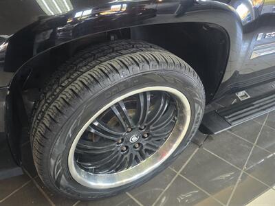 2009 Cadillac Escalade EXT SPORT4DR CREW AWD   - Photo 33 - Hamilton, OH 45015