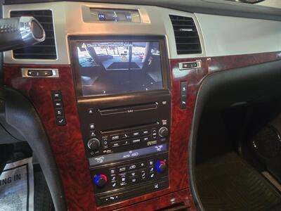 2009 Cadillac Escalade EXT SPORT4DR CREW AWD   - Photo 21 - Hamilton, OH 45015