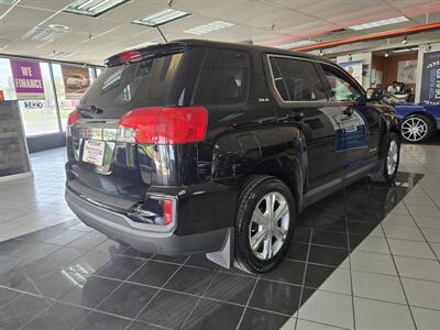 2017 GMC Terrain SLE-1 4DR SUV   - Photo 4 - Hamilton, OH 45015