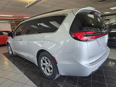 2023 Chrysler Pacifica Limited 4DR MINI-VAN   - Photo 7 - Hamilton, OH 45015