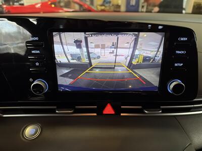 2022 Hyundai ELANTRA SEL 4DR SEDAN   - Photo 14 - Hamilton, OH 45015