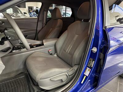 2022 Hyundai ELANTRA SEL 4DR SEDAN   - Photo 8 - Hamilton, OH 45015