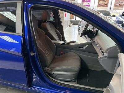 2022 Hyundai ELANTRA SEL 4DR SEDAN   - Photo 21 - Hamilton, OH 45015