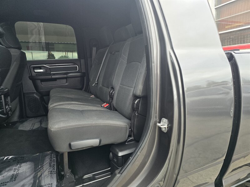 2022 RAM 2500 Big Horn 4DR MEGA CAB CREW 4X4 - Photo 12 - Hamilton, OH 45015