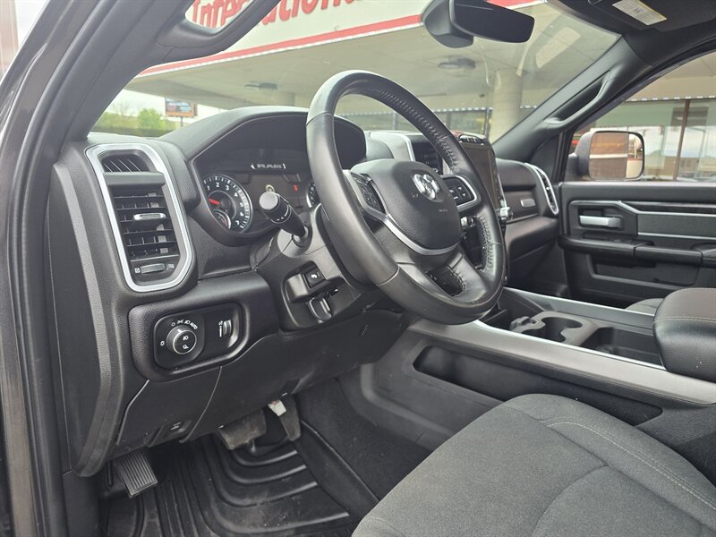 2022 RAM 2500 Big Horn 4DR MEGA CAB CREW 4X4 - Photo 9 - Hamilton, OH 45015