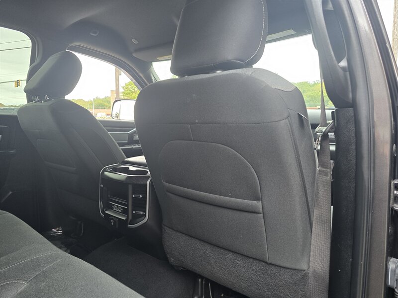 2022 RAM 2500 Big Horn 4DR MEGA CAB CREW 4X4 - Photo 17 - Hamilton, OH 45015
