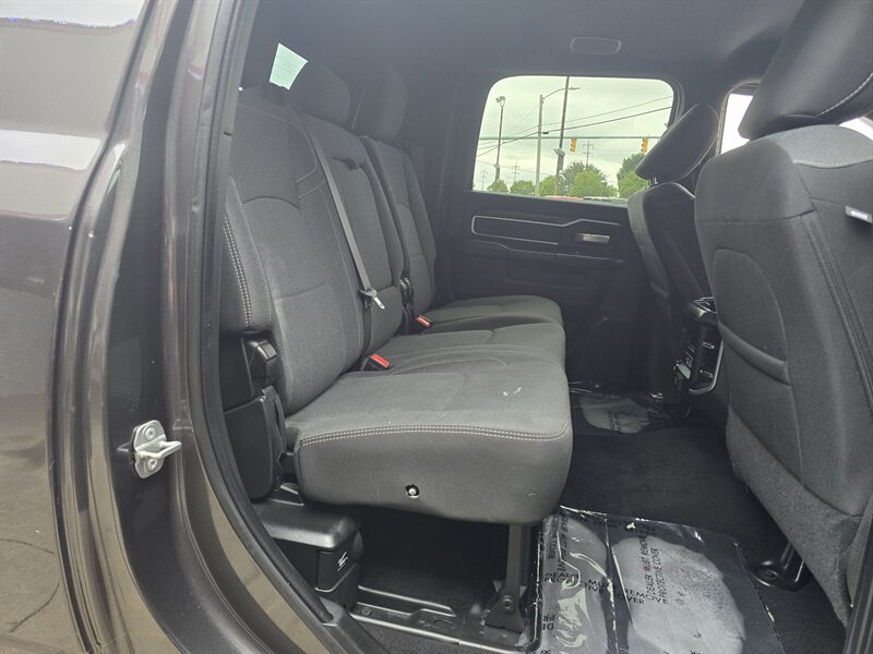 2022 RAM 2500 Big Horn 4DR MEGA CAB CREW 4X4 - Photo 18 - Hamilton, OH 45015