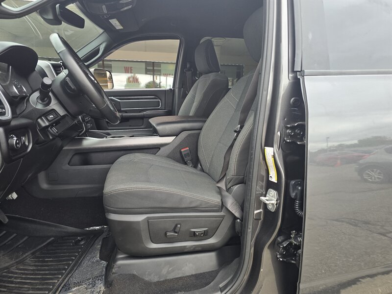 2022 RAM 2500 Big Horn 4DR MEGA CAB CREW 4X4 - Photo 10 - Hamilton, OH 45015