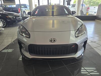 2022 Toyota 86 GR 86 Premium 2DR COUPE   - Photo 2 - Hamilton, OH 45015