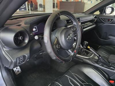 2022 Toyota 86 GR 86 Premium 2DR COUPE   - Photo 9 - Hamilton, OH 45015