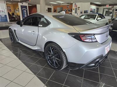 2022 Toyota 86 GR 86 Premium 2DR COUPE   - Photo 5 - Hamilton, OH 45015