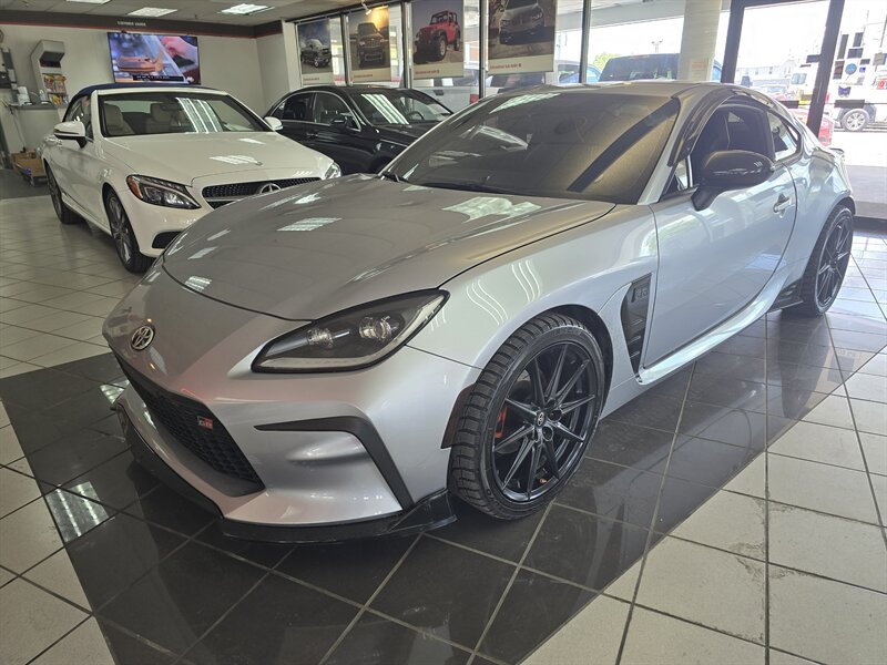 2022 Toyota 86 GR 86 Premium 2DR COUPE - Photo 1 - Hamilton, OH 45015