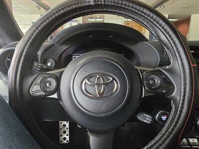 2022 Toyota 86 GR 86 Premium 2DR COUPE   - Photo 26 - Hamilton, OH 45015