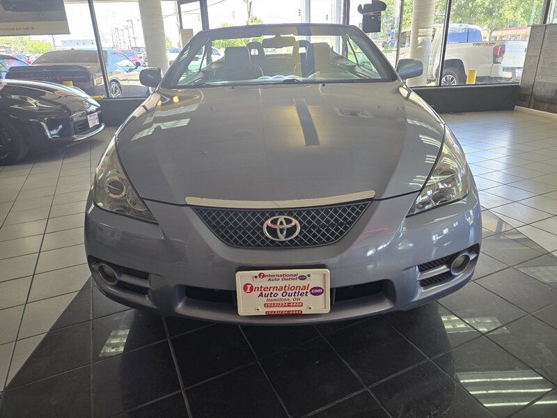 2008 Toyota Camry SE V6 2DR CONVERTIBLE - Photo 2 - Hamilton, OH 45015