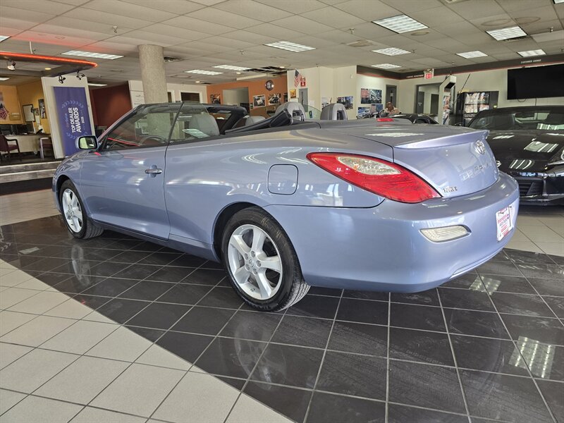 2008 Toyota Camry SE V6 2DR CONVERTIBLE - Photo 6 - Hamilton, OH 45015