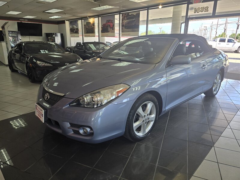 2008 Toyota Camry SE V6 2DR CONVERTIBLE - Photo 11 - Hamilton, OH 45015