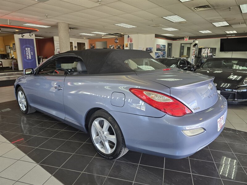2008 Toyota Camry SE V6 2DR CONVERTIBLE - Photo 7 - Hamilton, OH 45015