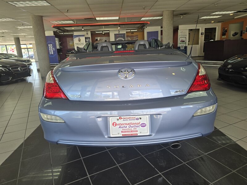 2008 Toyota Camry SE V6 2DR CONVERTIBLE - Photo 9 - Hamilton, OH 45015