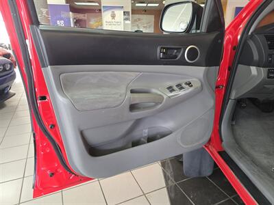 2007 Toyota Tacoma PreRunner V6 DOUBLE CAB CREW/SR5 - Photo 7 - Hamilton, OH 45015