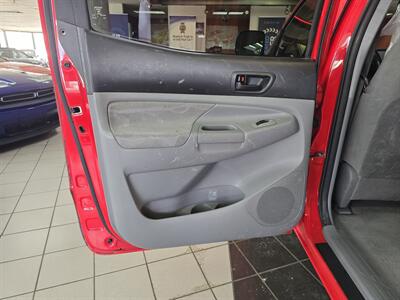 2007 Toyota Tacoma PreRunner V6 DOUBLE CAB CREW/SR5 - Photo 10 - Hamilton, OH 45015