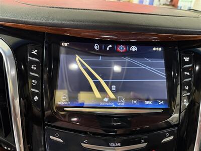2015 Cadillac Escalade Premium - Photo 16 - Hamilton, OH 45015