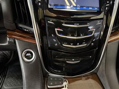 2015 Cadillac Escalade Premium - Photo 18 - Hamilton, OH 45015