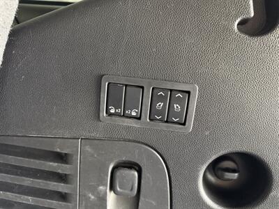 2015 Cadillac Escalade Premium - Photo 35 - Hamilton, OH 45015