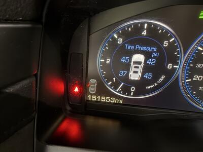 2015 Cadillac Escalade Premium - Photo 13 - Hamilton, OH 45015