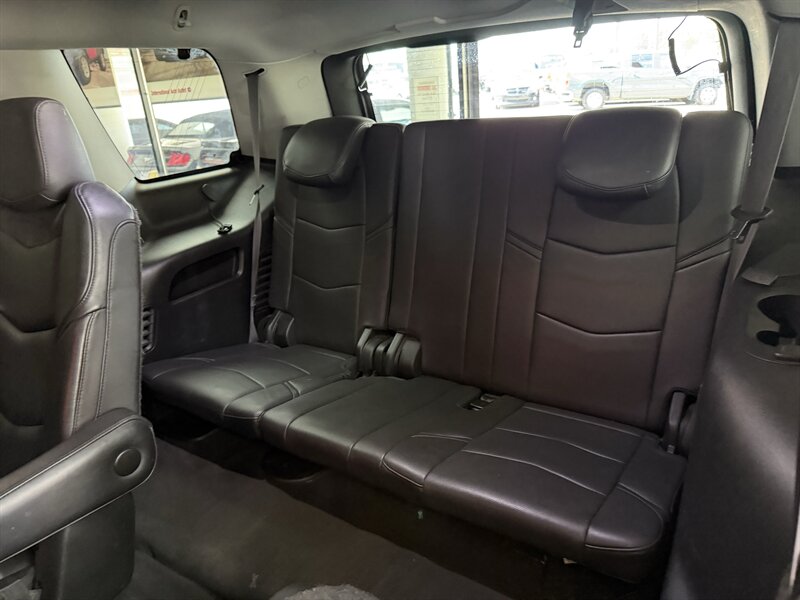 2015 Cadillac Escalade Premium - Photo 28 - Hamilton, OH 45015