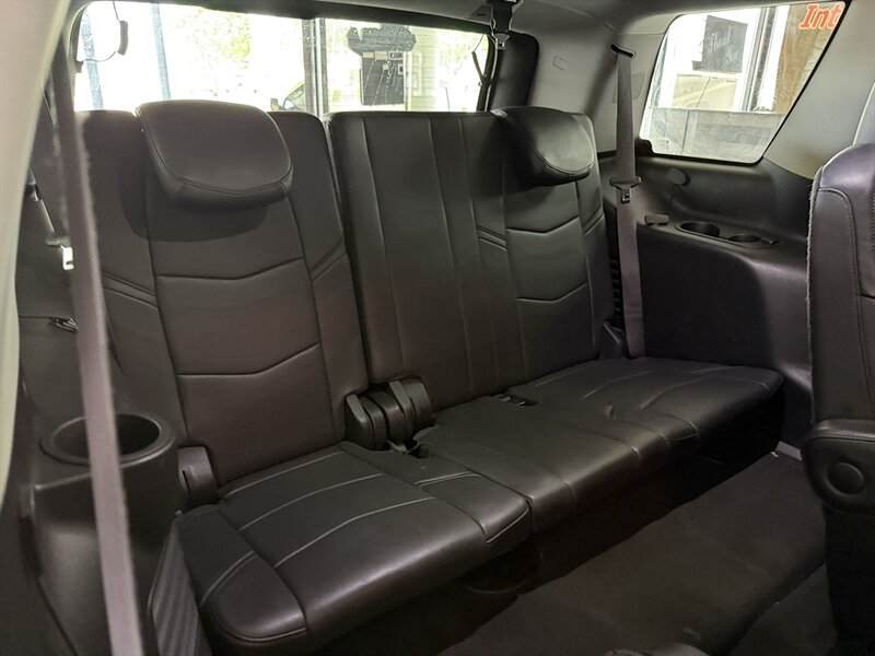 2015 Cadillac Escalade Premium - Photo 34 - Hamilton, OH 45015