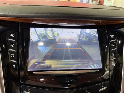 2015 Cadillac Escalade Premium - Photo 17 - Hamilton, OH 45015