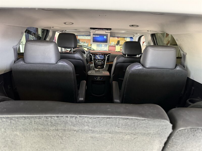 2015 Cadillac Escalade Premium - Photo 36 - Hamilton, OH 45015