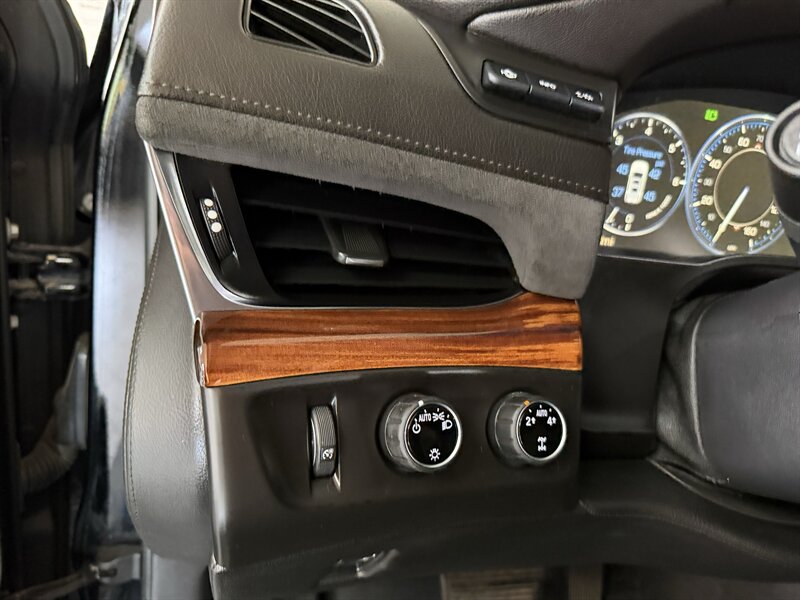 2015 Cadillac Escalade Premium - Photo 24 - Hamilton, OH 45015